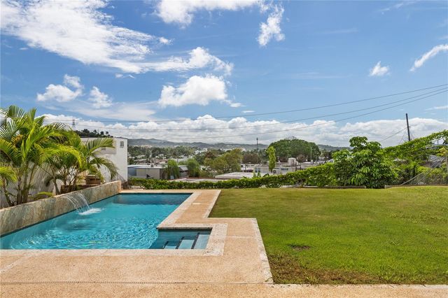 15 PRINCIPAL, Guaynabo, PR 00969