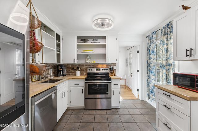 2042 Jackson Street, Wilmington, NC 28401