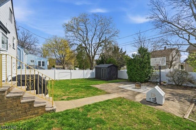 51 Albert Ter, Bloomfield Twp., NJ 07003