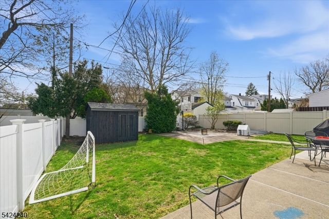 51 Albert Ter, Bloomfield Twp., NJ 07003