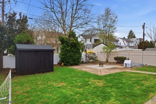 51 Albert Ter, Bloomfield Twp., NJ 07003