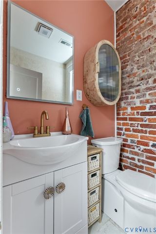2216 Grove Ave, Richmond, VA 23220
