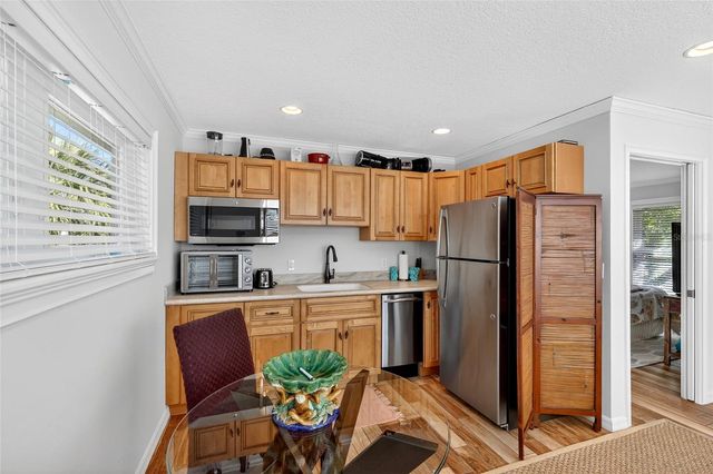 6851 LONGBOAT DRIVE S, Longboat Key, FL 34228