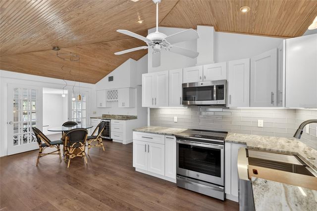 6851 LONGBOAT DRIVE S, Longboat Key, FL 34228