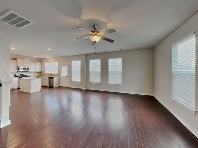 4937 Kingdom Dr, Murfreesboro, TN 37128