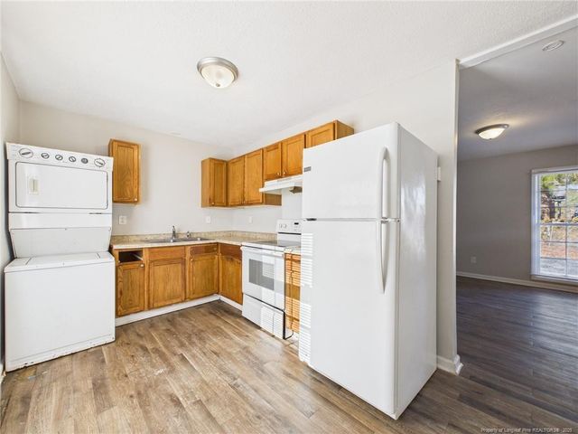 927 Fiske Drive, Fayetteville, NC 28311