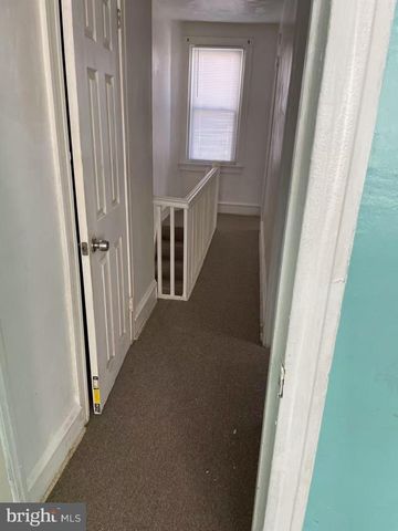 2073 CARVER ST, Philadelphia, PA 19124