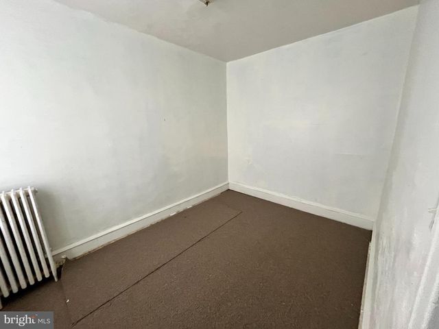 2073 CARVER ST, Philadelphia, PA 19124