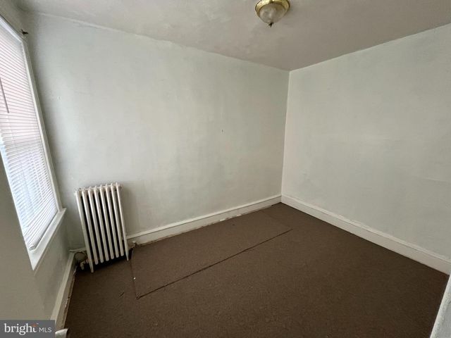2073 CARVER ST, Philadelphia, PA 19124