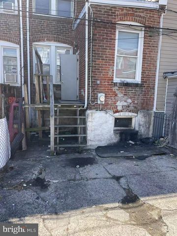 2073 CARVER ST, Philadelphia, PA 19124