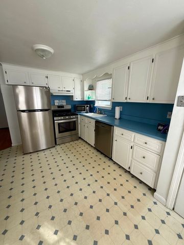 134 Genevieve Ln year round, Marshfield, MA 02050