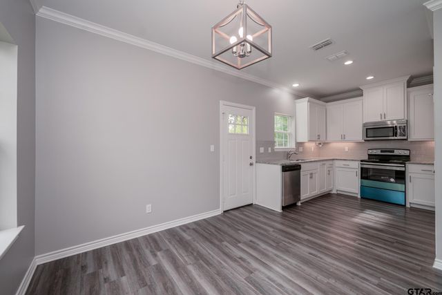 411 N Fuller Ave, Tyler, TX 75702