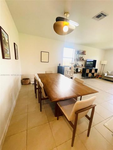 11942 SW 239th St, Homestead, FL 33032