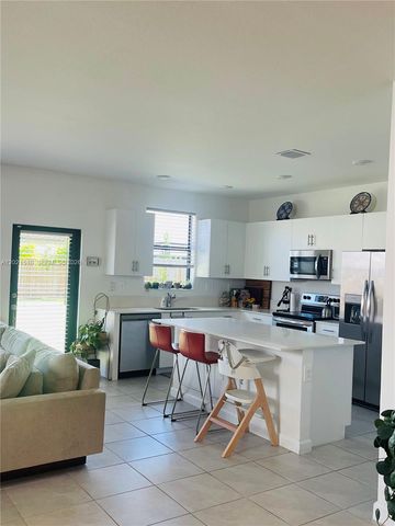 11942 SW 239th St, Homestead, FL 33032