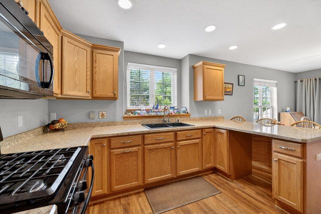 760 Mill Pond ROAD, Dousman, WI 53118