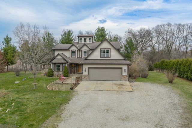 760 Mill Pond ROAD, Dousman, WI 53118