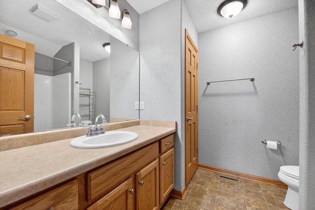 760 Mill Pond ROAD, Dousman, WI 53118
