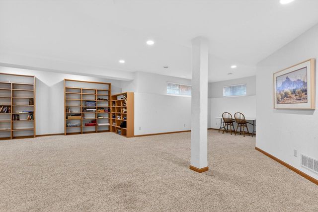 760 Mill Pond ROAD, Dousman, WI 53118