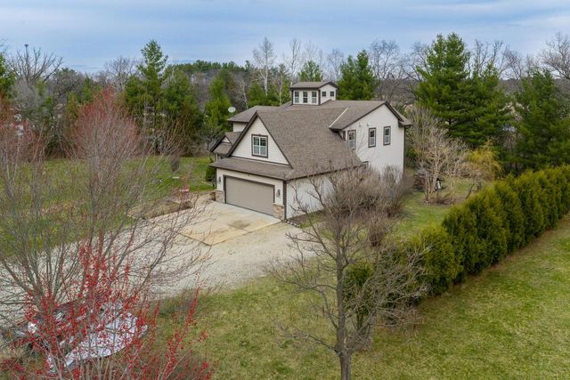 760 Mill Pond ROAD, Dousman, WI 53118