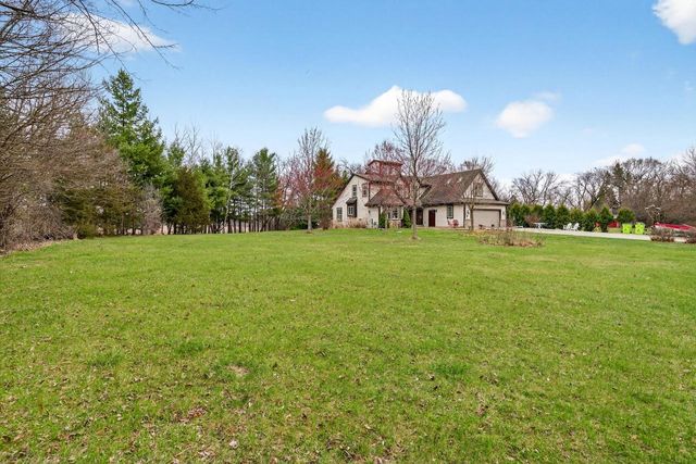 760 Mill Pond ROAD, Dousman, WI 53118