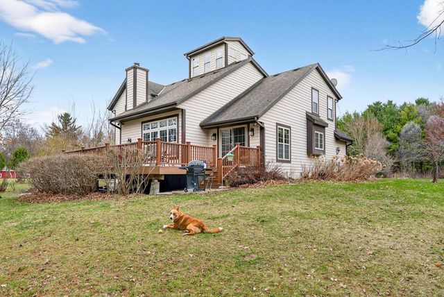 760 Mill Pond ROAD, Dousman, WI 53118