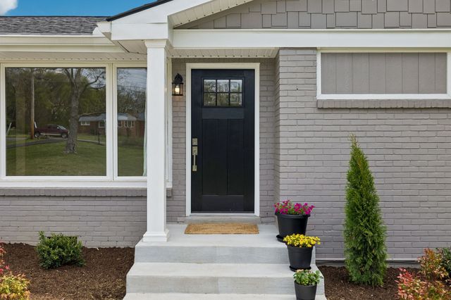 207 Donna Dr, Madison, TN 37115