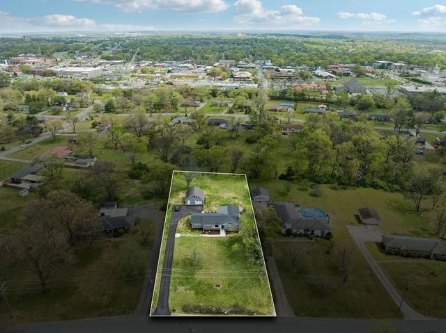 207 Donna Dr, Madison, TN 37115