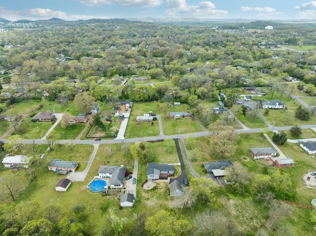 207 Donna Dr, Madison, TN 37115