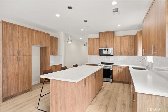 9263 Duncan Avenue, Riverside, CA 92503