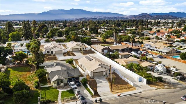 9263 Duncan Avenue, Riverside, CA 92503
