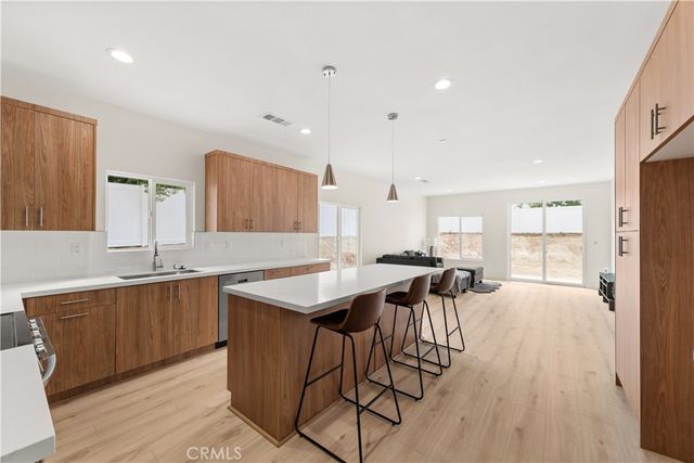 9263 Duncan Avenue, Riverside, CA 92503
