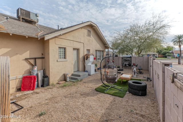 2032 W ADAMS Street, Phoenix, AZ 85009