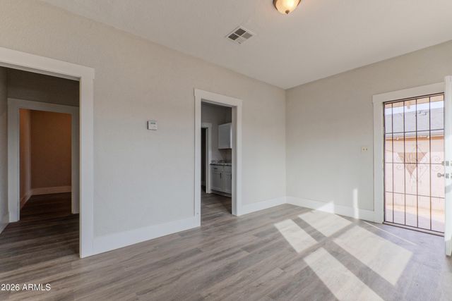 2032 W ADAMS Street, Phoenix, AZ 85009