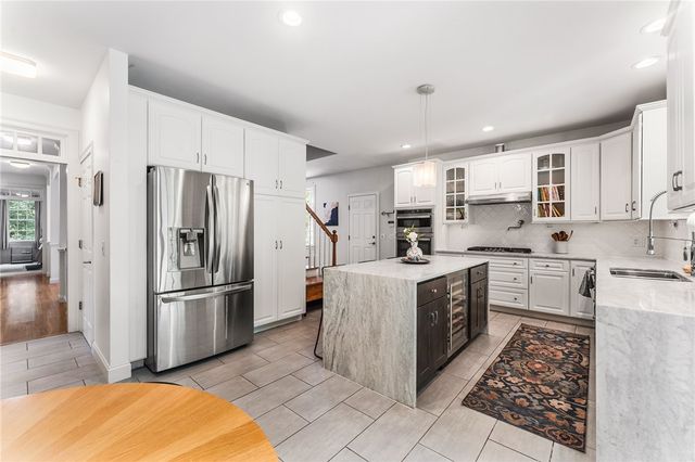 481 Glen Hill Drive, North Kingstown, RI 02874