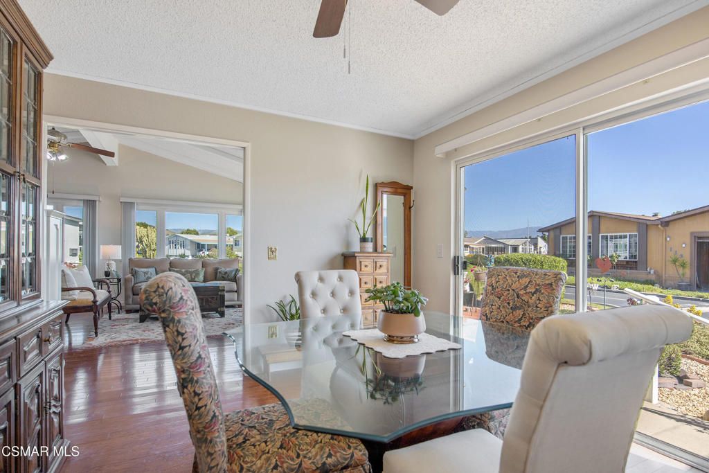 Image 17 of property listing at 114 Poinsettia Gardens Drive 114, Ventura, CA 93004
