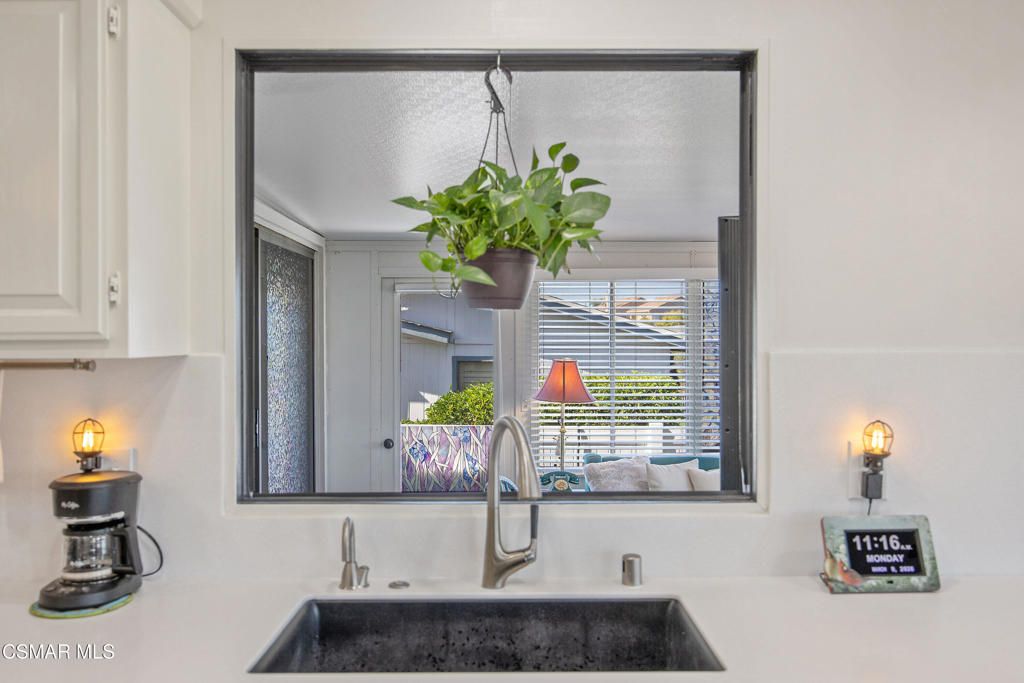 Image 25 of property listing at 114 Poinsettia Gardens Drive 114, Ventura, CA 93004