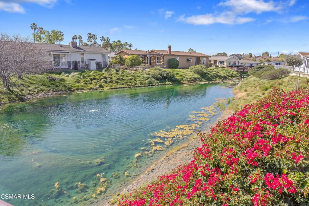 Image 31 of property listing at 114 Poinsettia Gardens Drive 114, Ventura, CA 93004