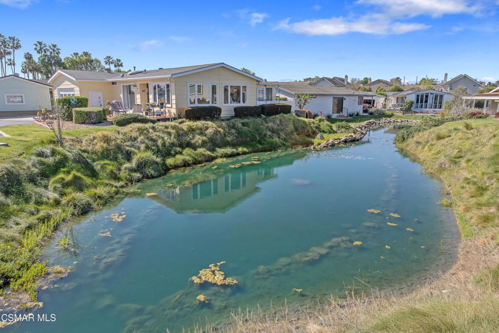 Image 32 of property listing at 114 Poinsettia Gardens Drive 114, Ventura, CA 93004