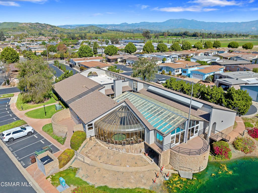 Image 42 of property listing at 114 Poinsettia Gardens Drive 114, Ventura, CA 93004