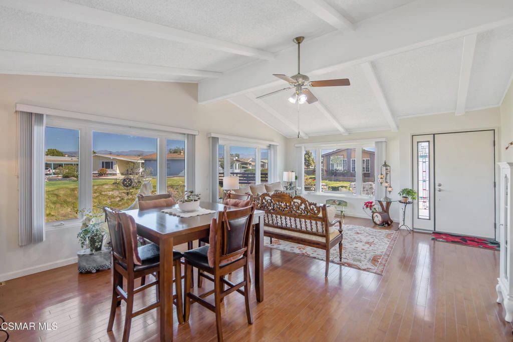 Image 8 of property listing at 114 Poinsettia Gardens Drive 114, Ventura, CA 93004