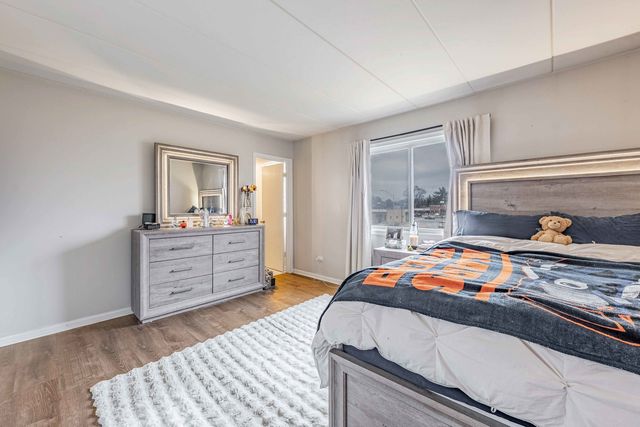 9527 S 54th Avenue 2B, Oak Lawn, IL 60453