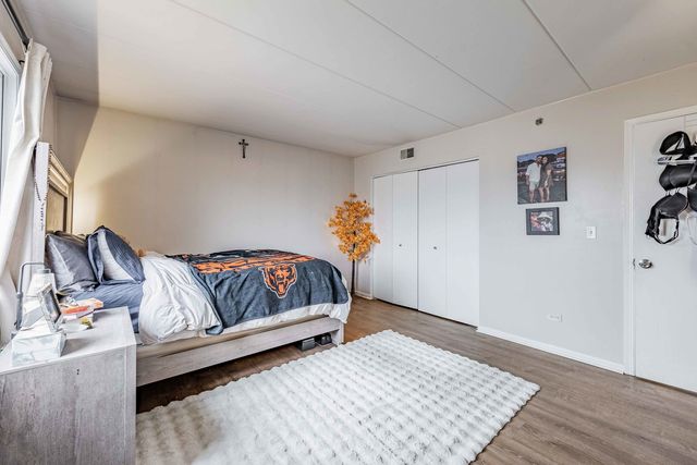 9527 S 54th Avenue 2B, Oak Lawn, IL 60453