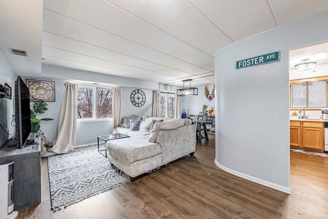 9527 S 54th Avenue 2B, Oak Lawn, IL 60453