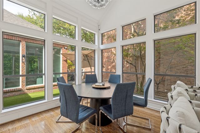 7 Queensview Court, Dallas, TX 75225