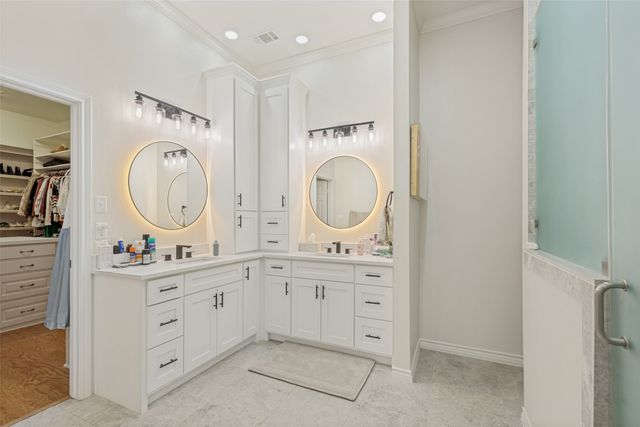 7 Queensview Court, Dallas, TX 75225