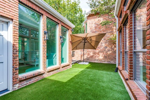 7 Queensview Court, Dallas, TX 75225