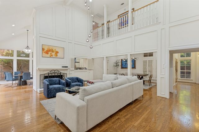 7 Queensview Court, Dallas, TX 75225