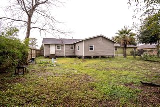 9422 Crestview Dr, Houston, TX 77078