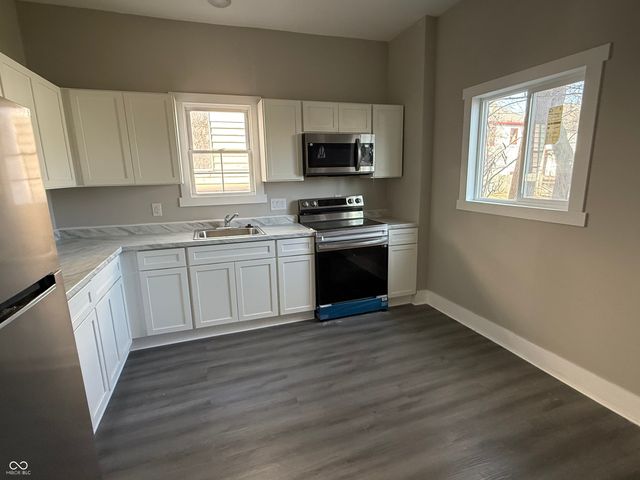2421 N Capitol Avenue, Indianapolis, IN 46208