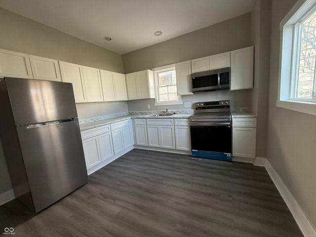 2421 N Capitol Avenue, Indianapolis, IN 46208